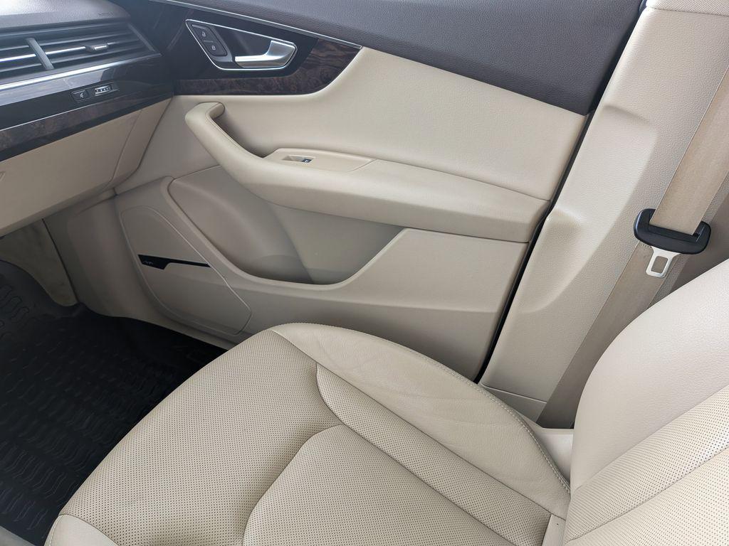 used 2018 Audi Q7 car, priced at $19,461