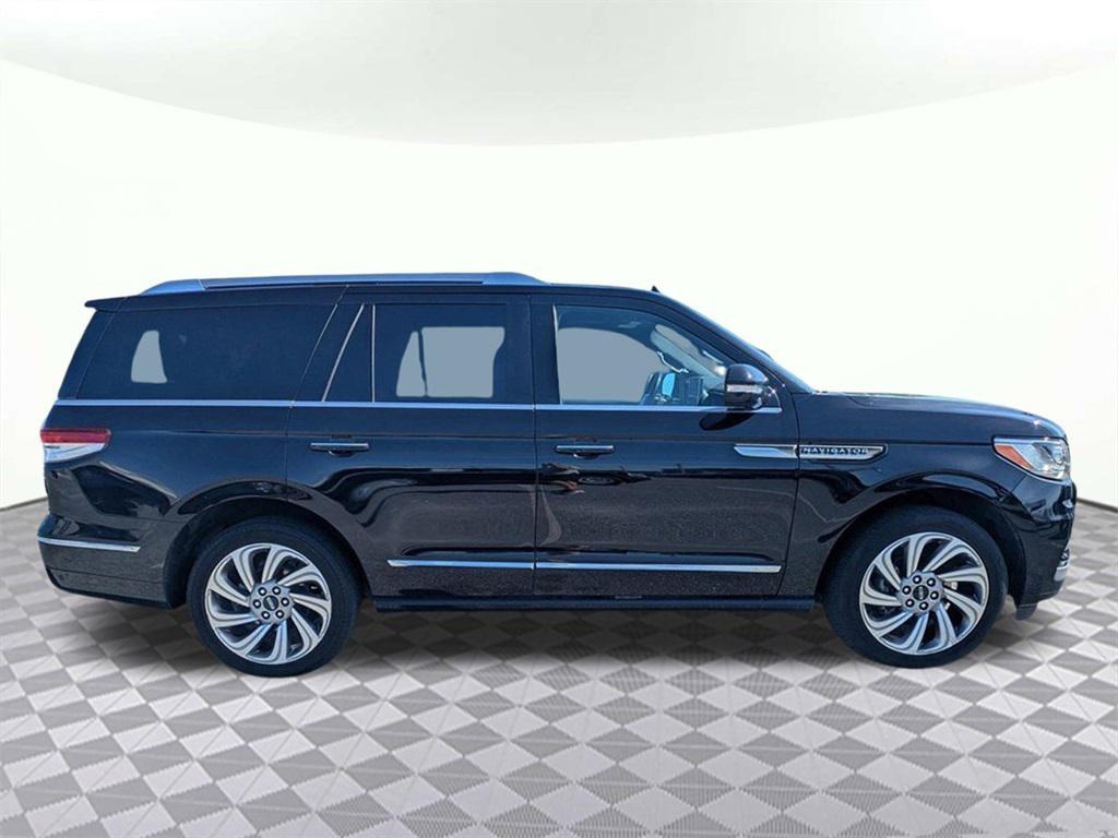 used 2022 Lincoln Navigator car, priced at $41,893