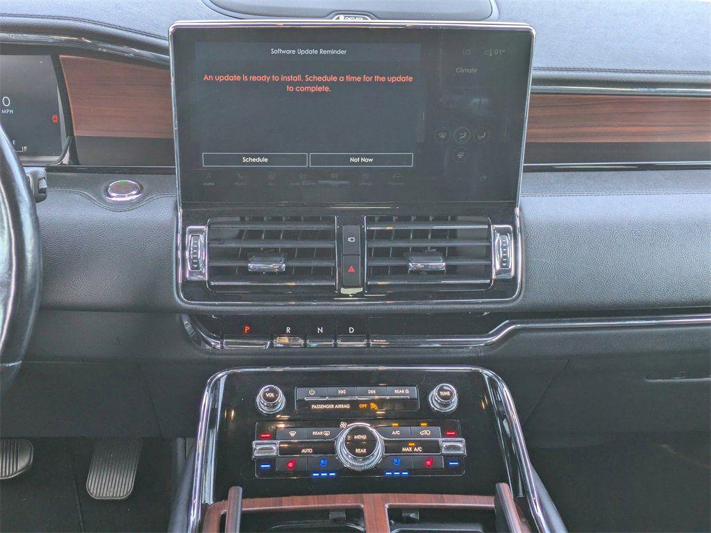 used 2022 Lincoln Navigator car, priced at $38,989