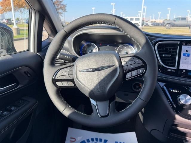 new 2026 Chrysler Pacifica car, priced at $45,690