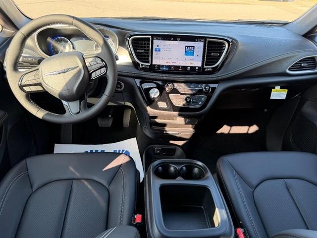new 2026 Chrysler Pacifica car, priced at $45,690