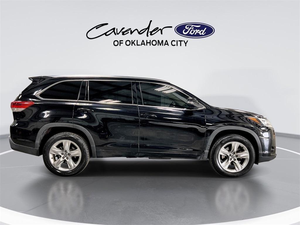 used 2018 Toyota Highlander car, priced at $21,993