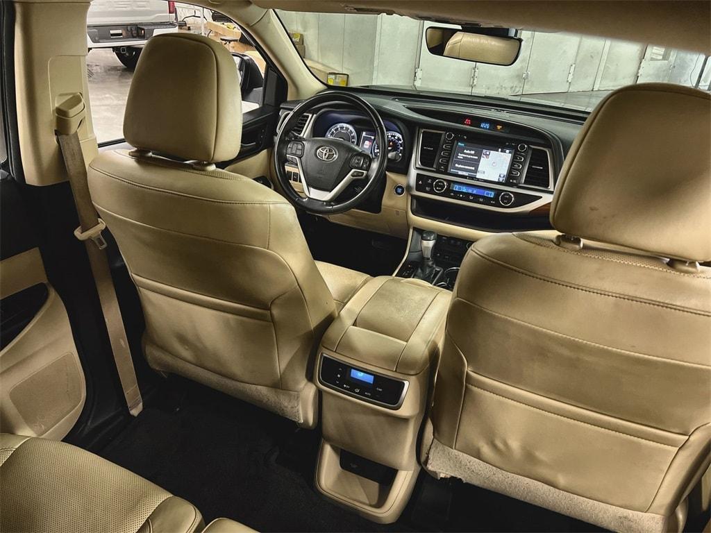 used 2018 Toyota Highlander car, priced at $21,993