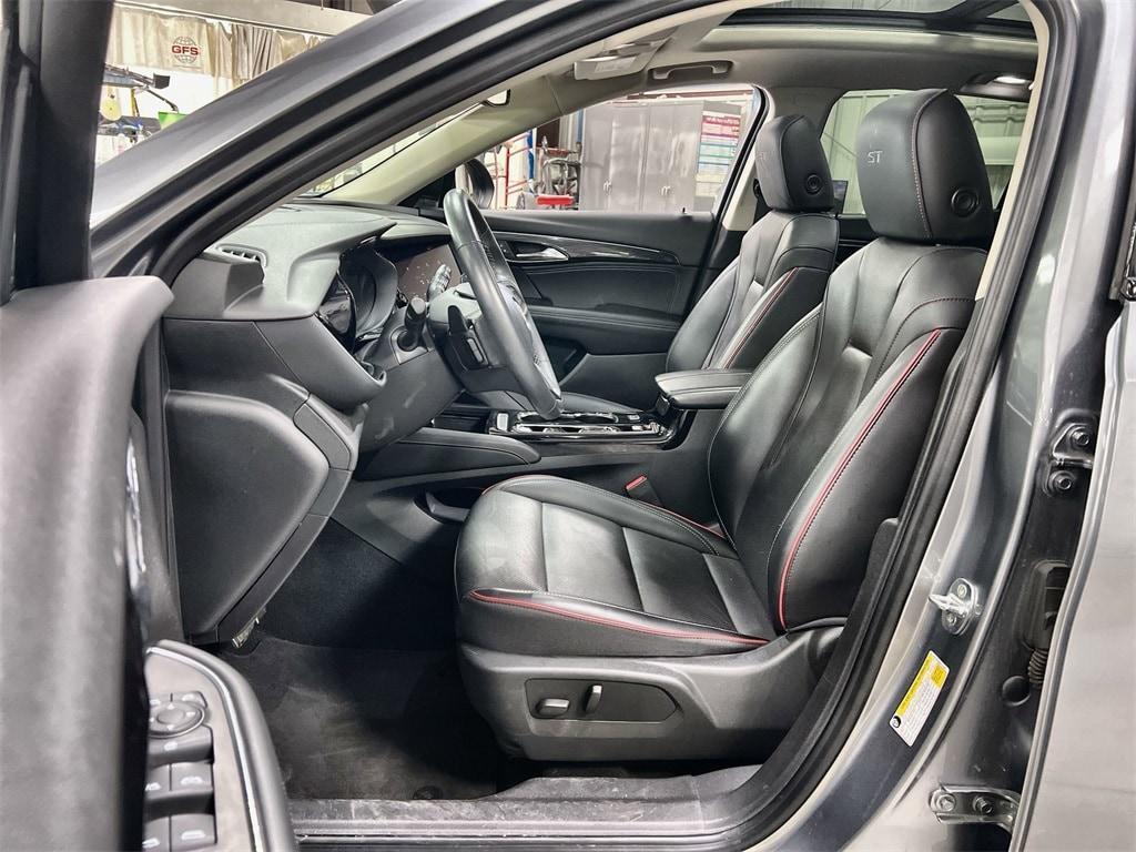 used 2022 Buick Envision car, priced at $27,351