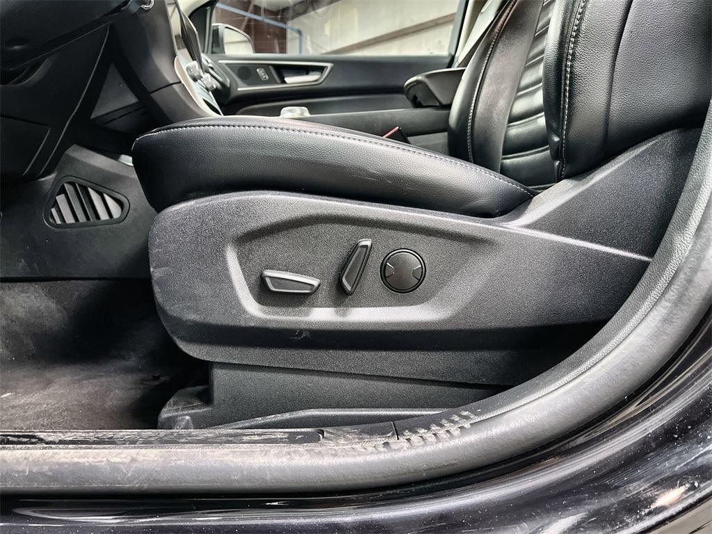 used 2024 Ford Edge car, priced at $22,353