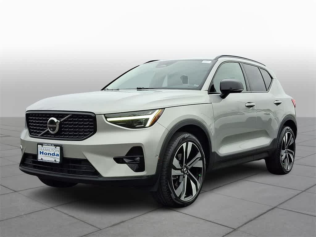 used 2023 Volvo XC40 car, priced at $31,498
