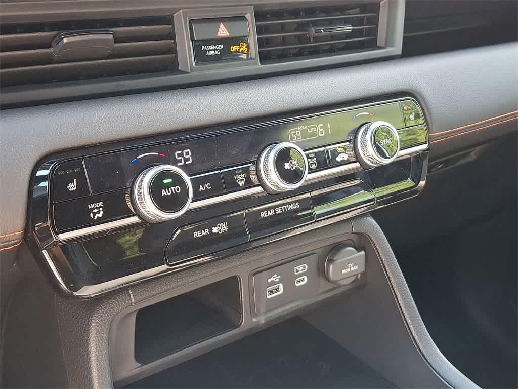 new 2025 Honda Pilot car, priced at $42,250