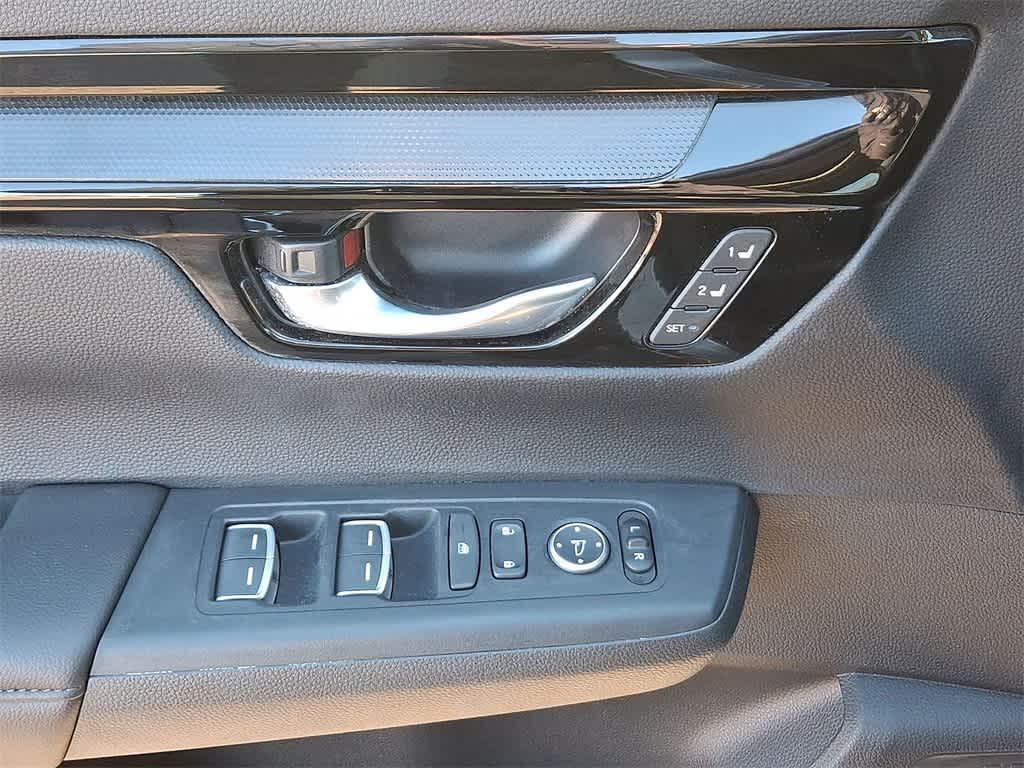 used 2025 Honda CR-V car, priced at $32,298