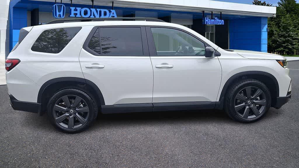 used 2025 Honda Pilot car, priced at $39,798