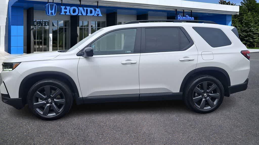 used 2025 Honda Pilot car, priced at $39,798
