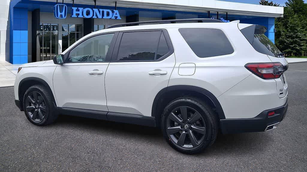used 2025 Honda Pilot car, priced at $39,798