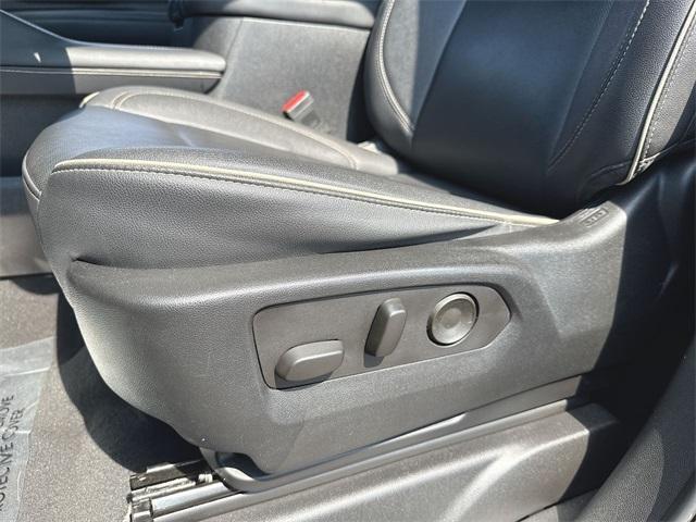 used 2023 GMC Yukon car, priced at $49,888