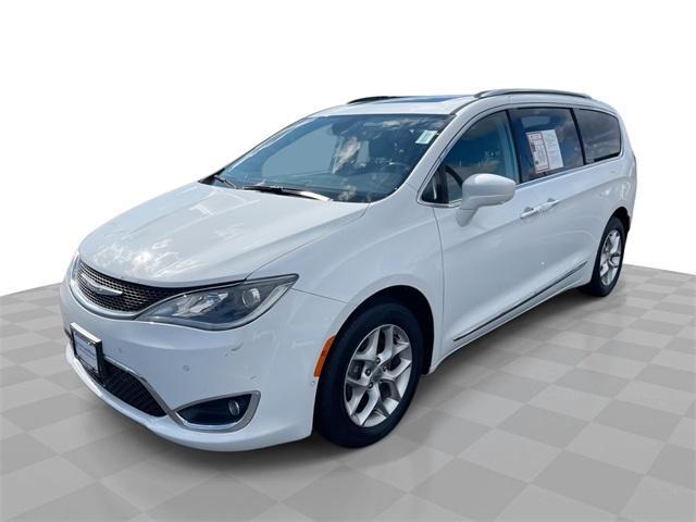 used 2019 Chrysler Pacifica car, priced at $16,991