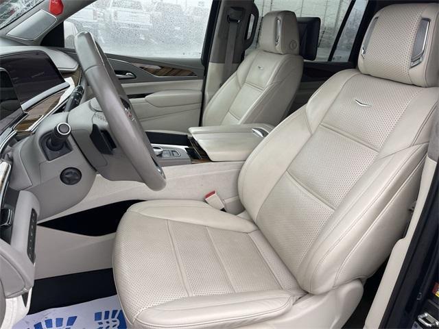 used 2022 Cadillac Escalade ESV car, priced at $62,990