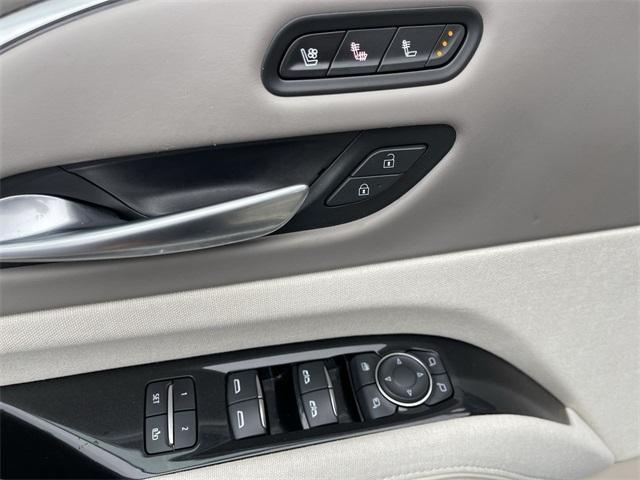 used 2022 Cadillac Escalade ESV car, priced at $62,990