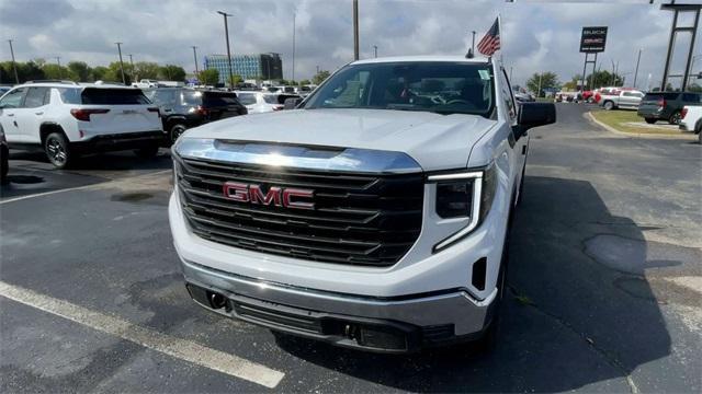 new 2025 GMC Sierra 1500 car, priced at $40,530