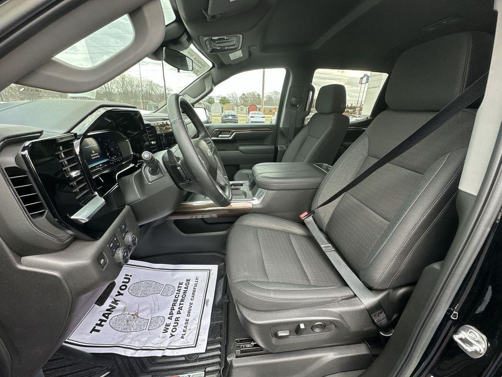 used 2025 Chevrolet Silverado 1500 car, priced at $61,114