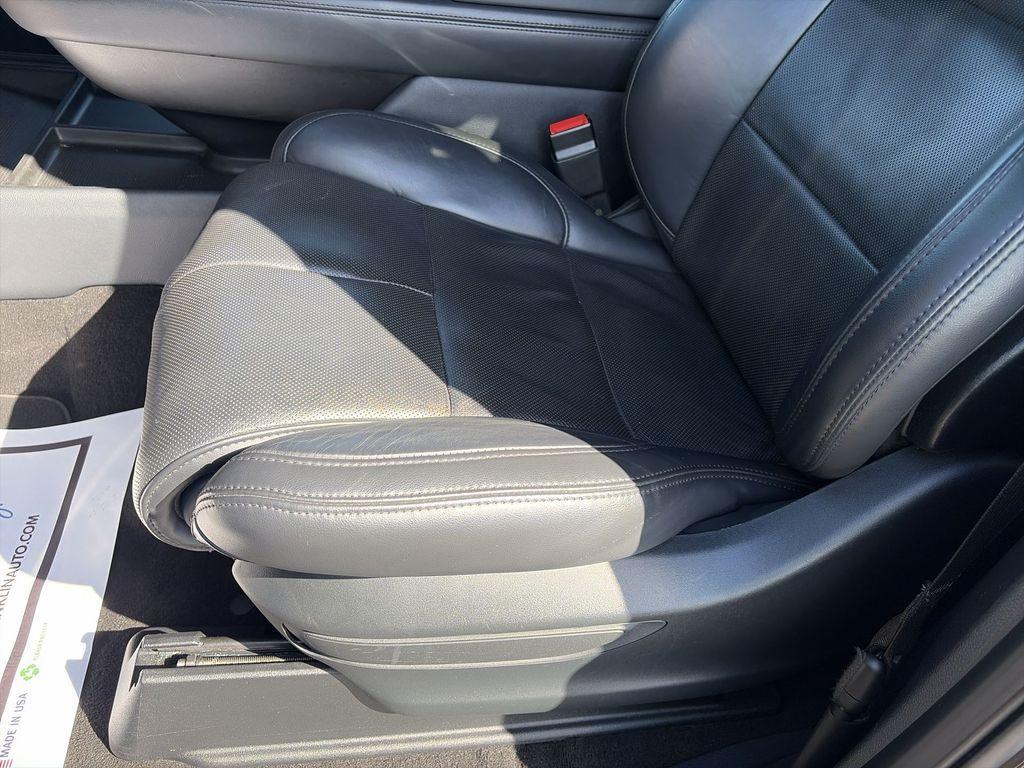 used 2024 Lincoln Navigator car, priced at $68,464