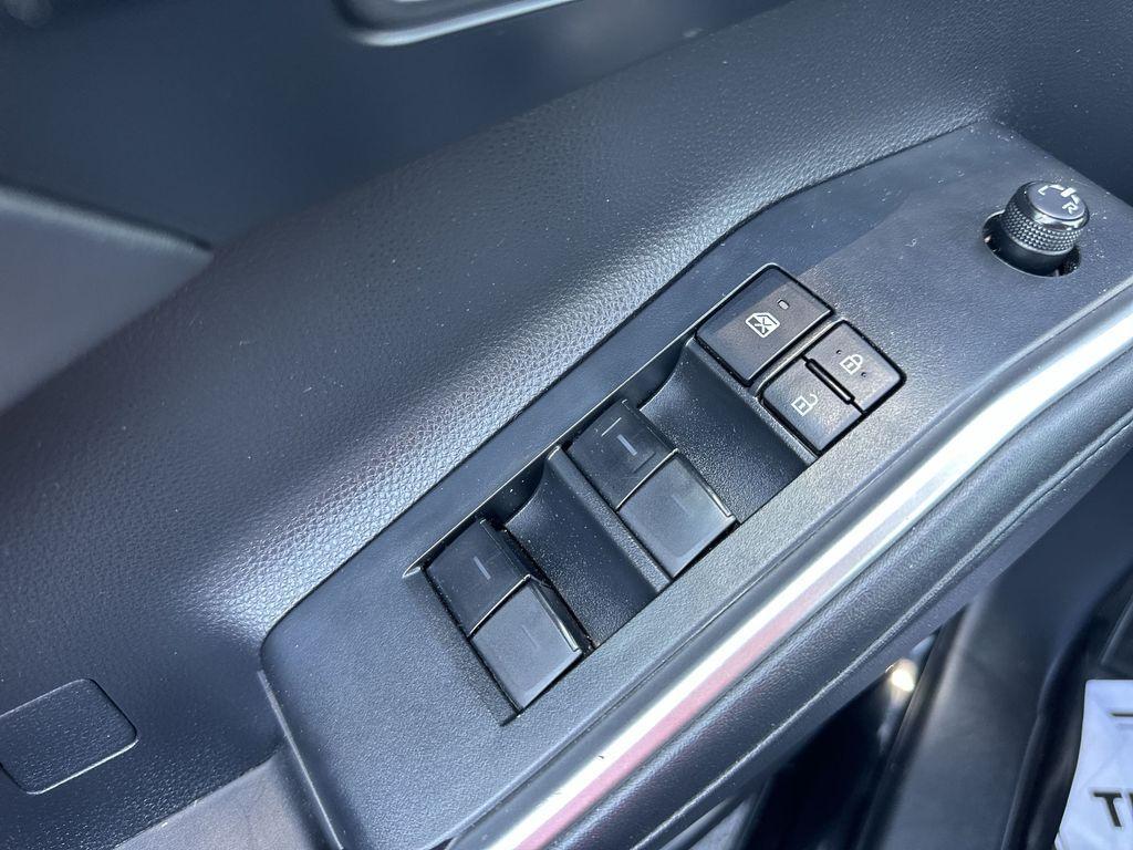 used 2022 Toyota Highlander car, priced at $29,512