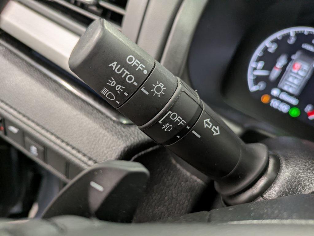 used 2025 Honda Odyssey car, priced at $40,762