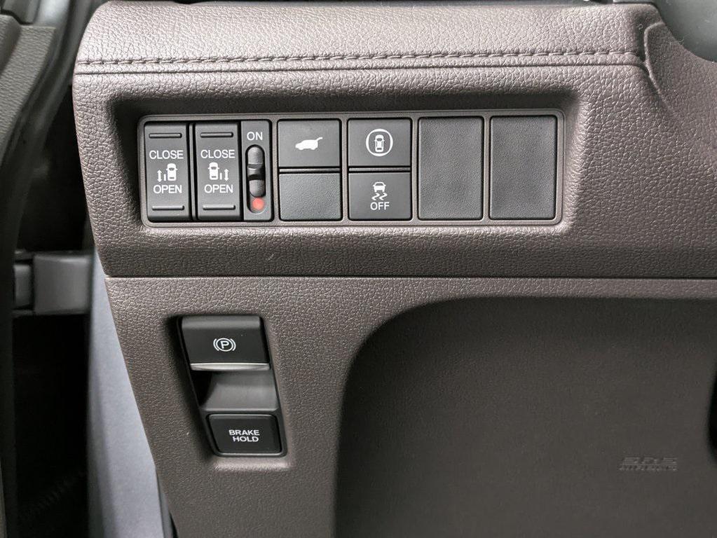 used 2023 Honda Odyssey car, priced at $34,378