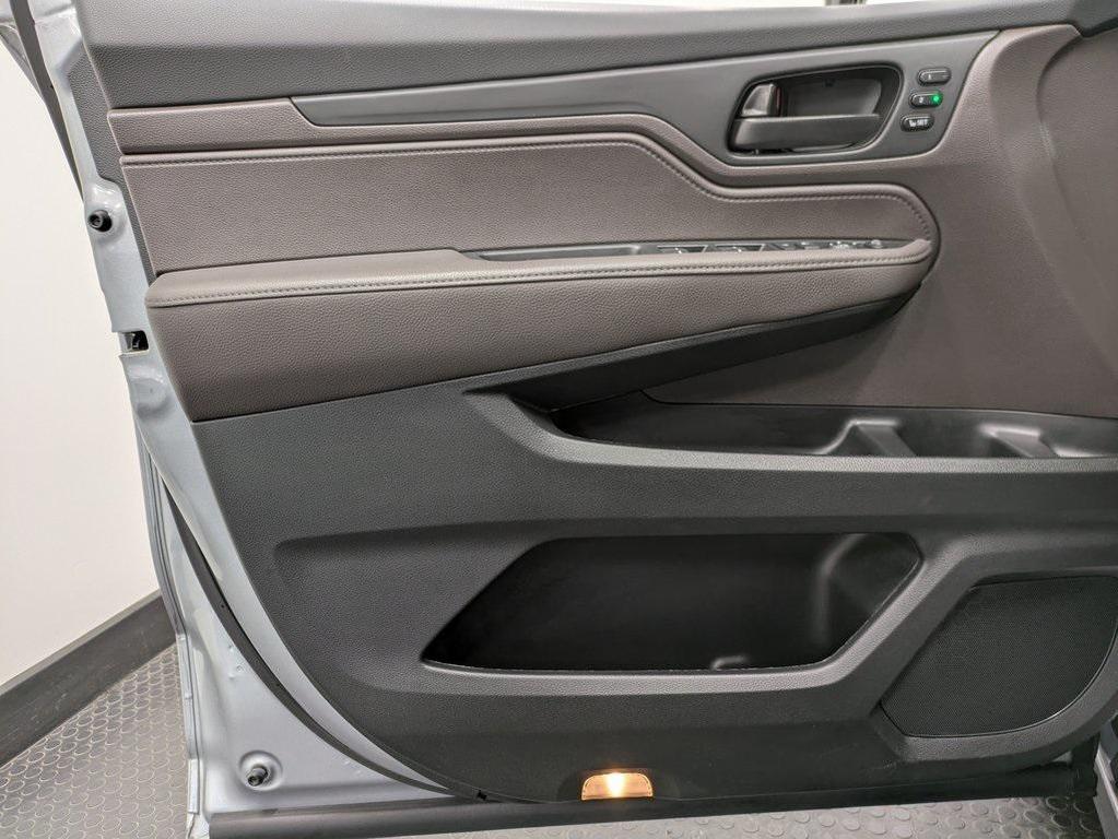 used 2023 Honda Odyssey car, priced at $34,378