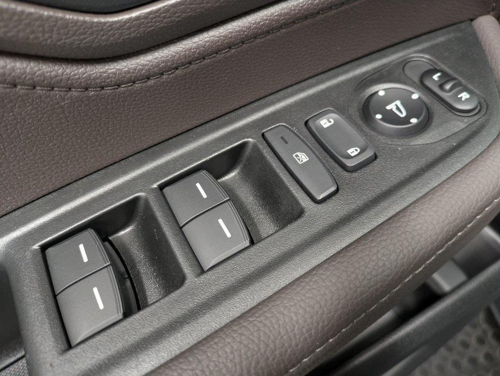 used 2023 Honda Odyssey car, priced at $34,378