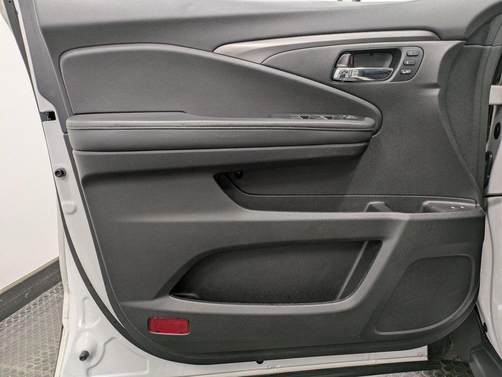 used 2022 Honda Pilot car, priced at $29,735