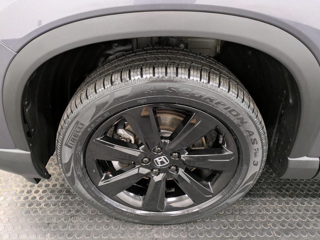 used 2025 Honda Pilot car, priced at $47,594