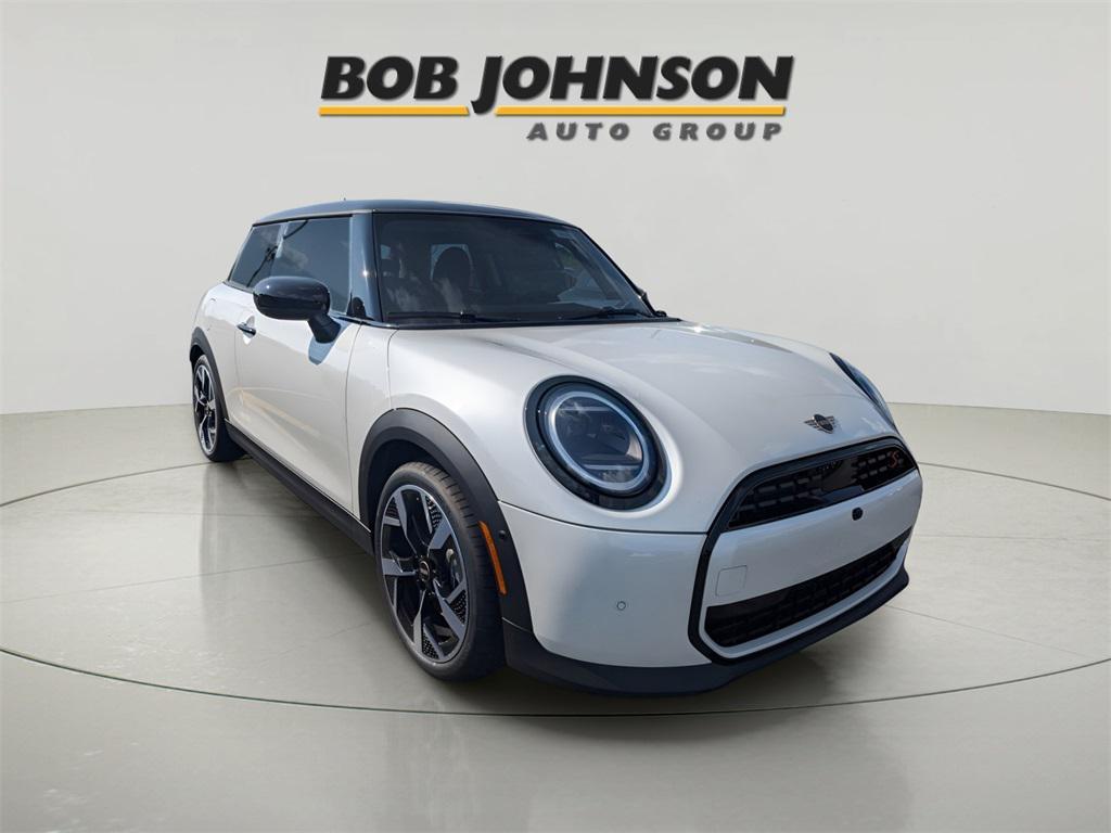 new 2025 MINI Hardtop car, priced at $37,295