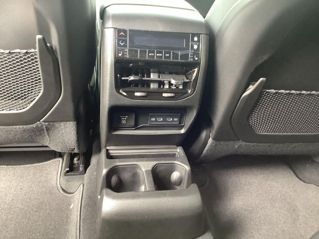 new 2026 Jeep Grand Cherokee L car, priced at $46,977