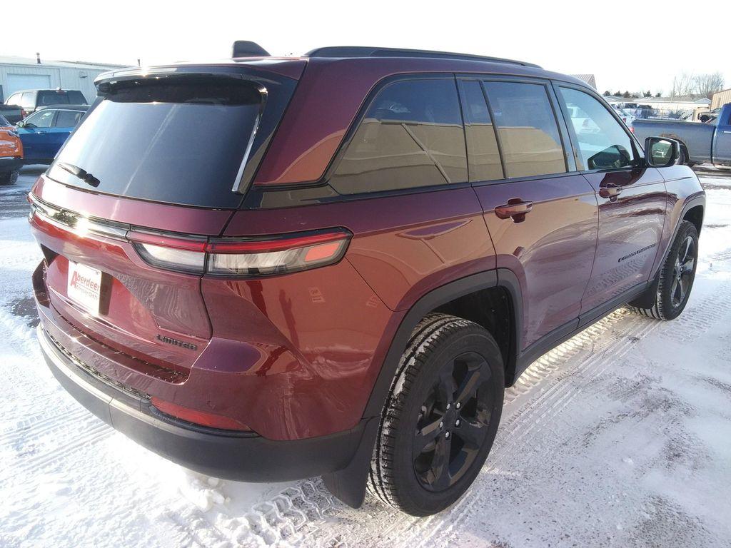new 2025 Jeep Grand Cherokee car, priced at $47,477
