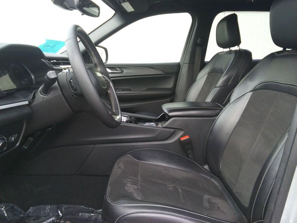 used 2023 Jeep Grand Cherokee L car, priced at $25,975