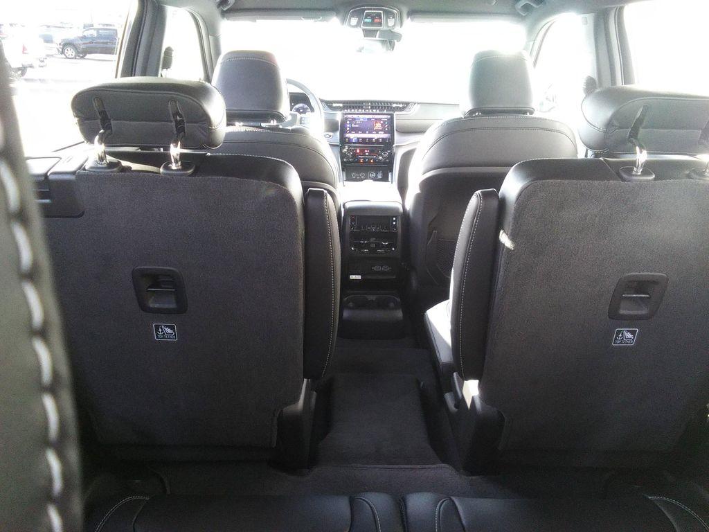 new 2025 Jeep Grand Cherokee L car, priced at $46,977