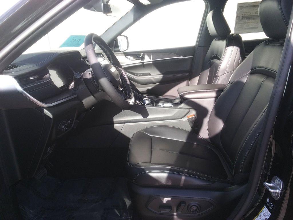 new 2025 Jeep Grand Cherokee L car, priced at $46,977