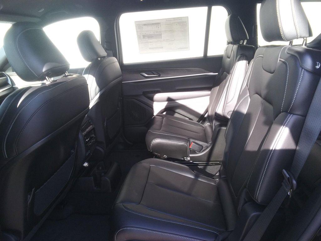 new 2025 Jeep Grand Cherokee L car, priced at $46,977