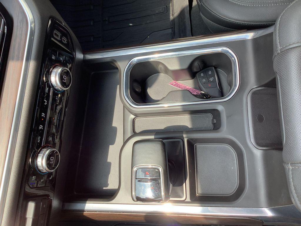 used 2025 GMC Sierra 1500 car, priced at $41,975