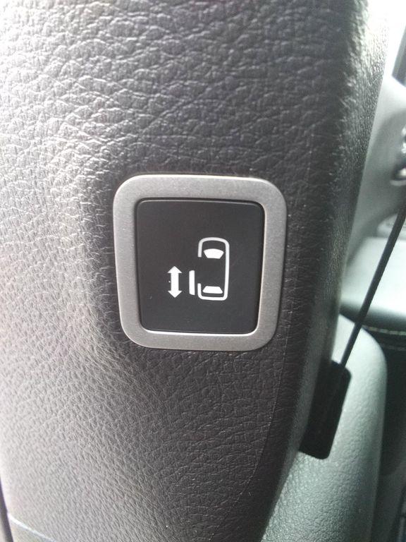 new 2026 Chrysler Pacifica car, priced at $45,977