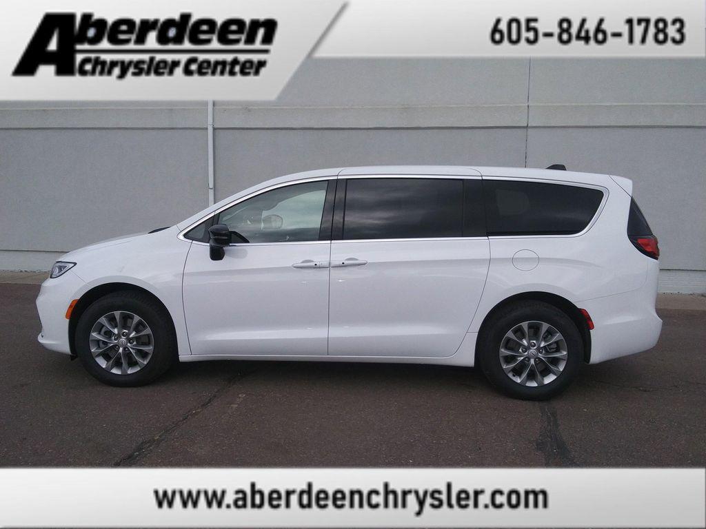 new 2026 Chrysler Pacifica car, priced at $42,977