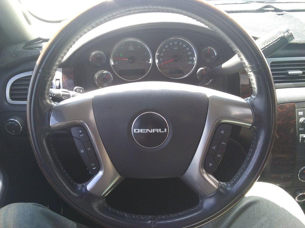 used 2007 GMC Yukon car, priced at $7,999