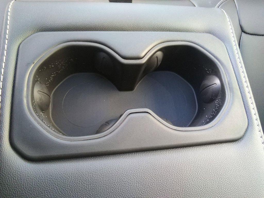 new 2026 Jeep Grand Cherokee car, priced at $49,977