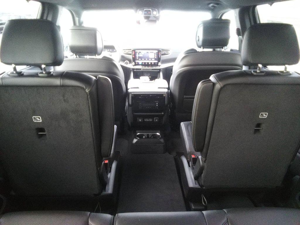 new 2026 Jeep Grand Wagoneer L car, priced at $77,977