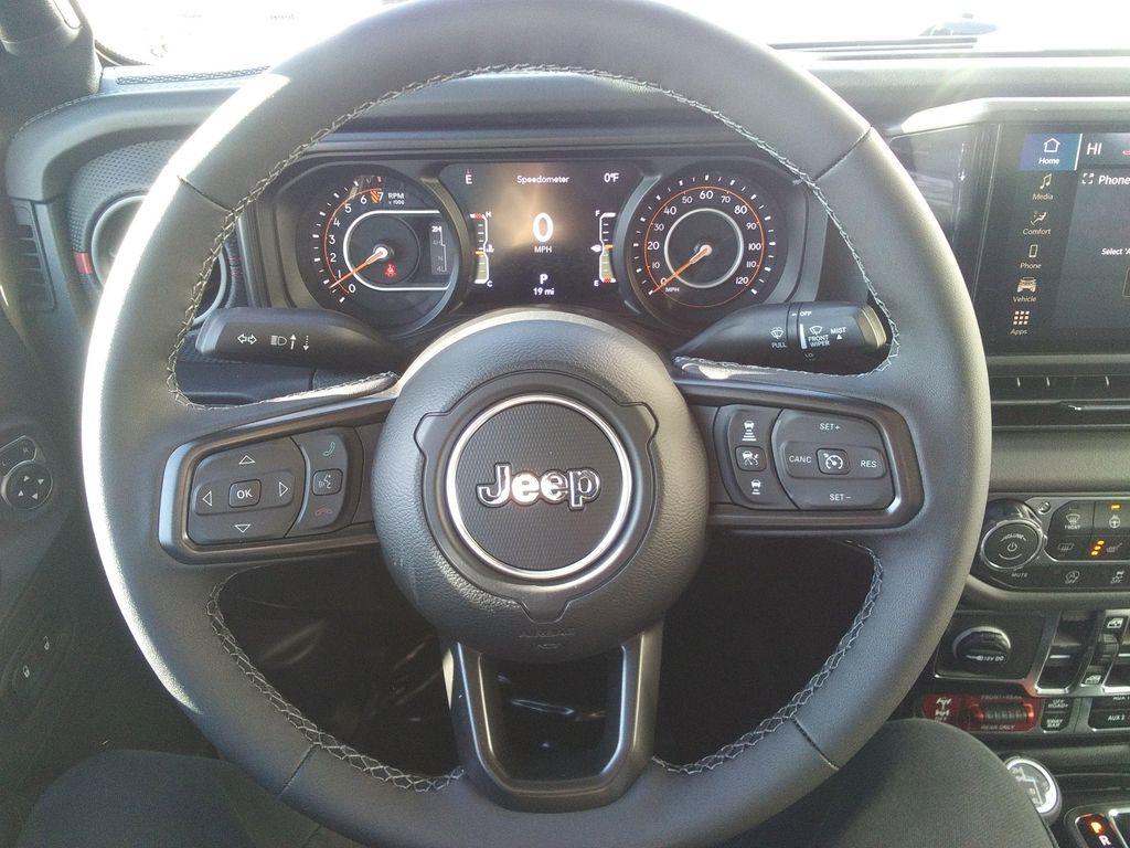 new 2026 Jeep Gladiator car, priced at $58,977