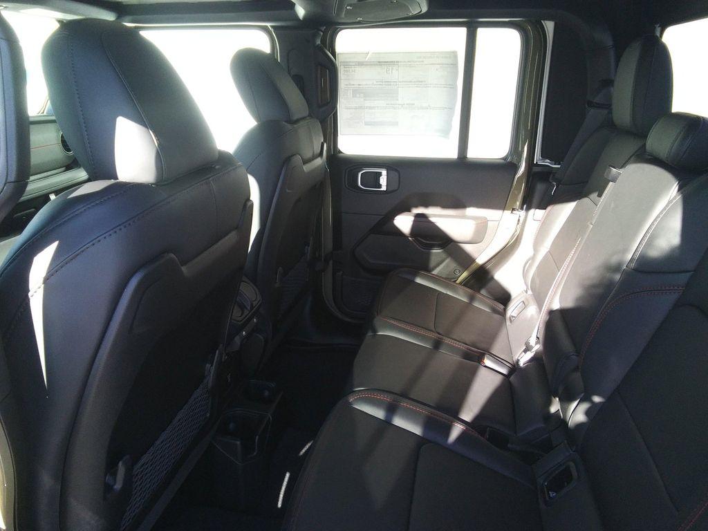 new 2026 Jeep Gladiator car, priced at $58,977