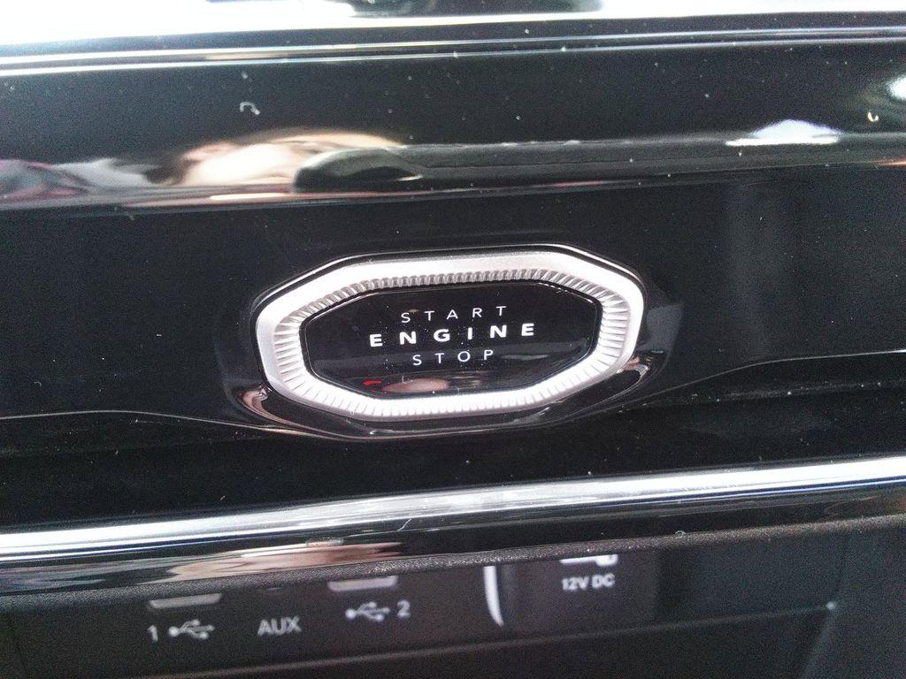 new 2026 Jeep Grand Cherokee car, priced at $48,977