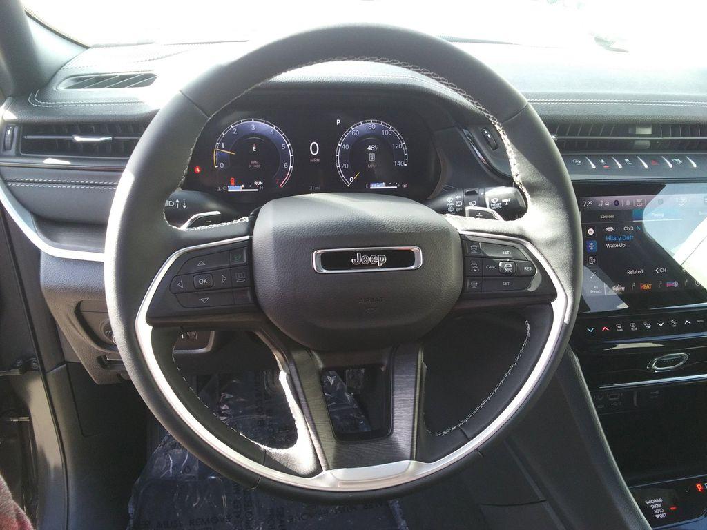 new 2026 Jeep Grand Cherokee car, priced at $48,977