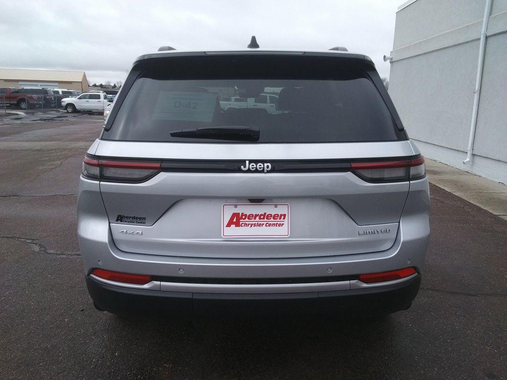 new 2026 Jeep Grand Cherokee car, priced at $48,477