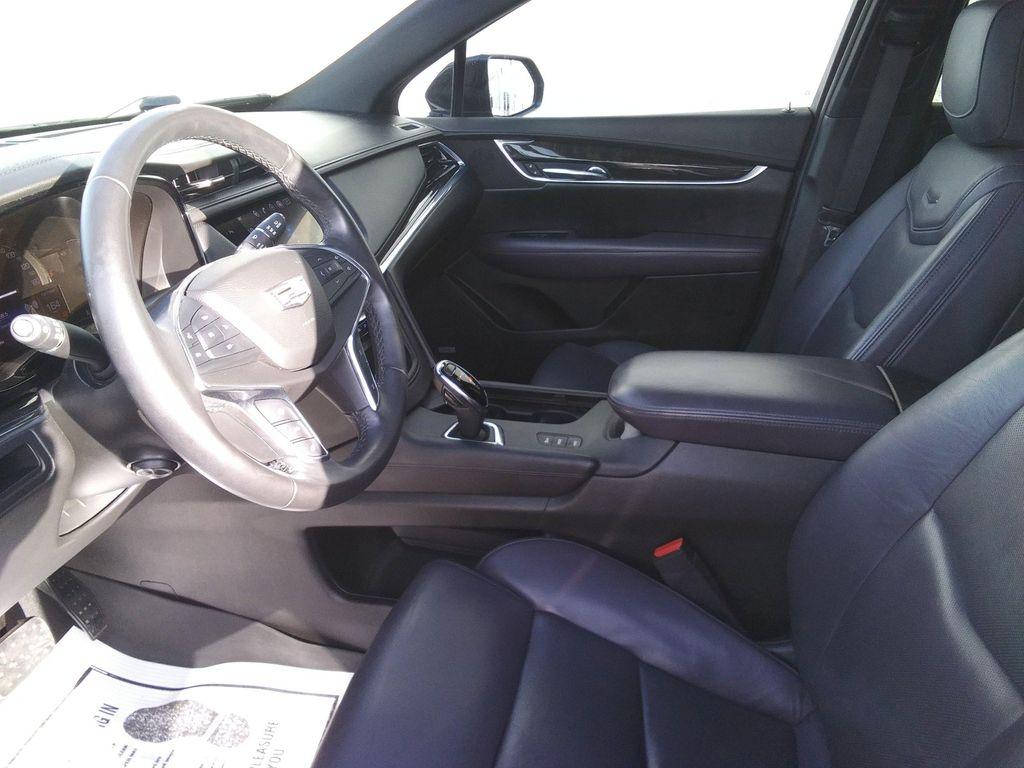 used 2017 Cadillac XT5 car, priced at $18,450