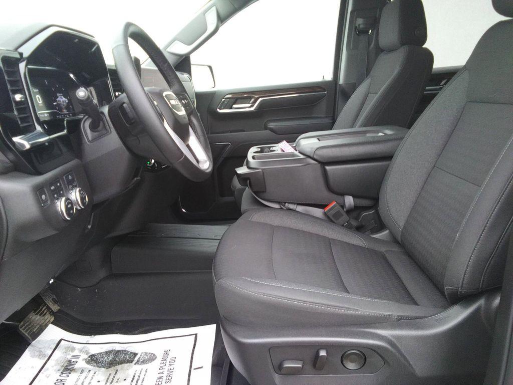 used 2024 GMC Sierra 1500 car, priced at $46,975