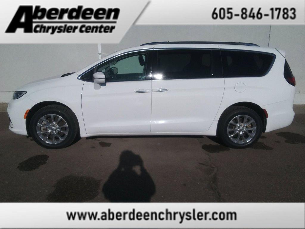 used 2021 Chrysler Pacifica car, priced at $22,975